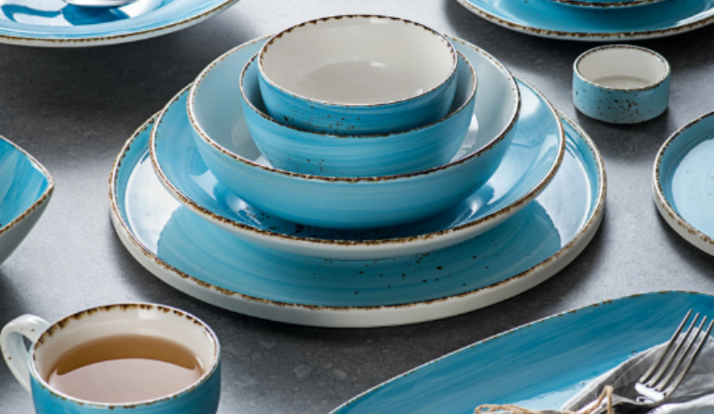 Why Sky Blue Plates are The Hottest New Look in Restaurant Dishes?