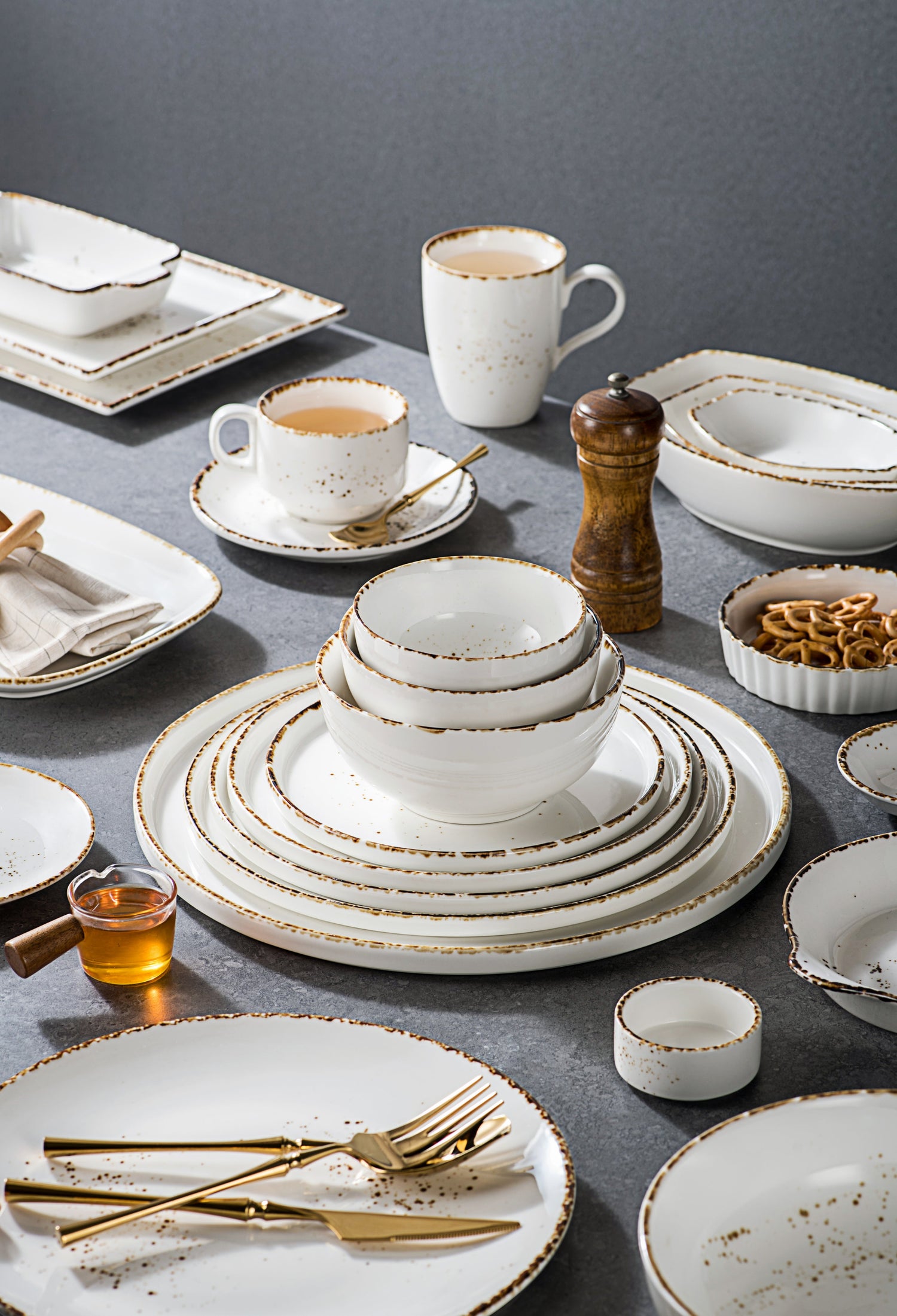 Splash Blanch Dinnerware Collection | Palate & Plate