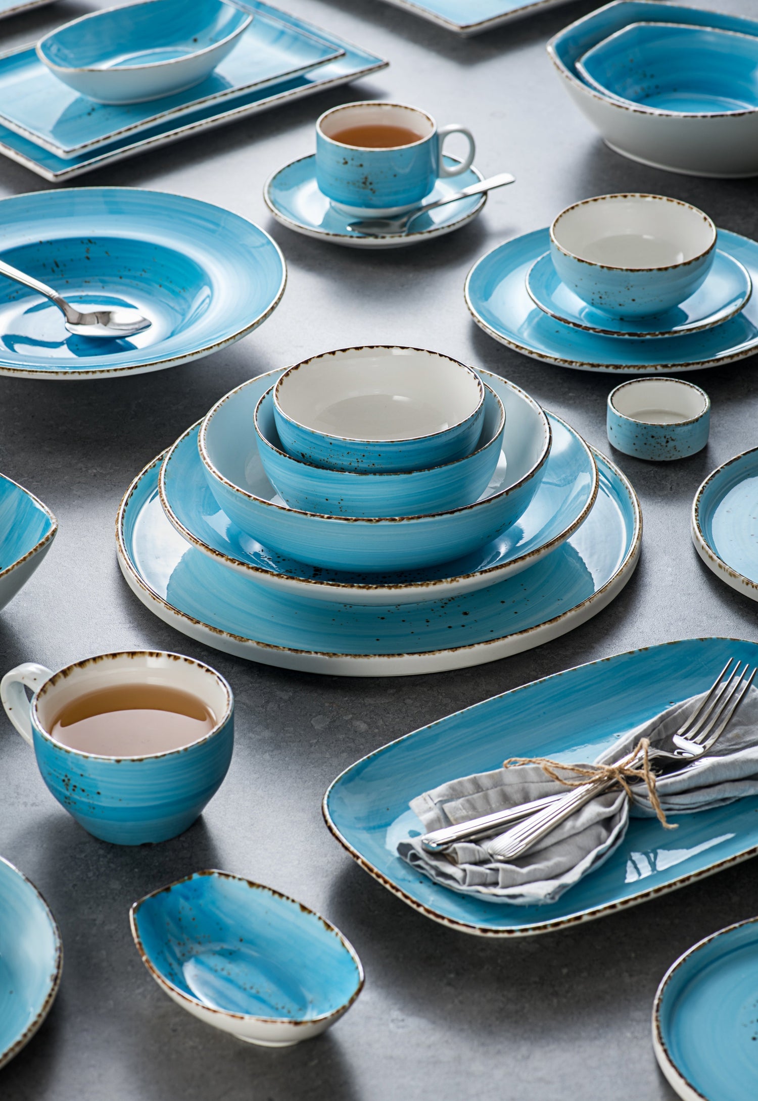 Splash Sky Blue Dinnerware | Palate & Plate